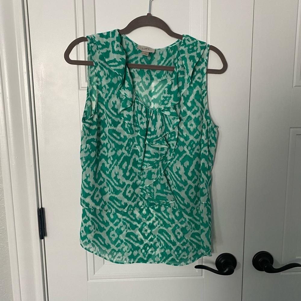 Loft sleeveless top, medium